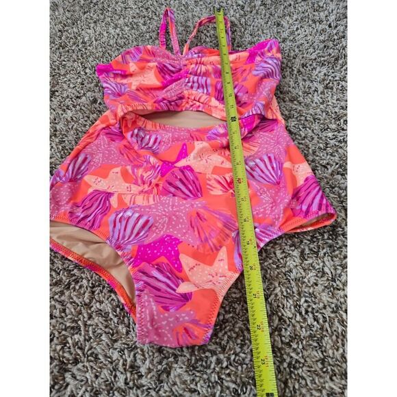 NWT Crewcuts Girls Seashell Swimsuit Size 14 UPF 50+ Starfish Print Cutout - Picture 6 of 9